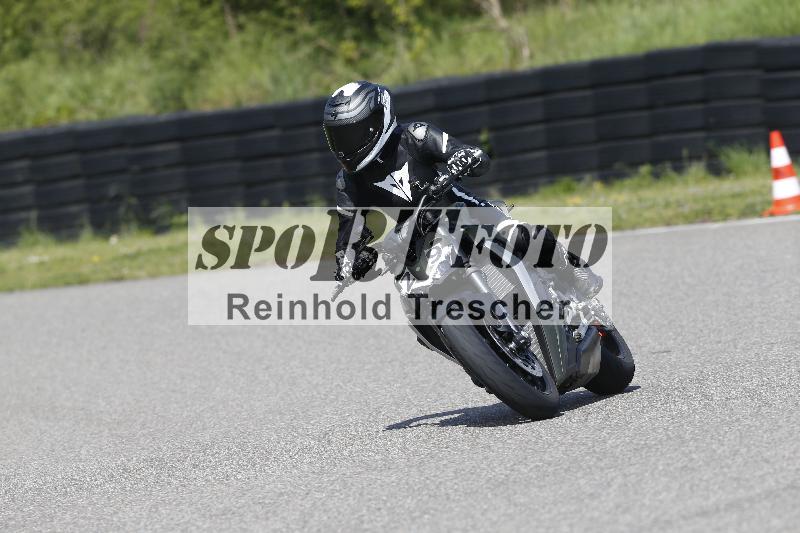 /Archiv-2025/09 22.04.2025 Cornu Master School ADR/gruen-vert/29